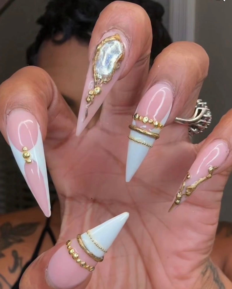Custom / Gold. White